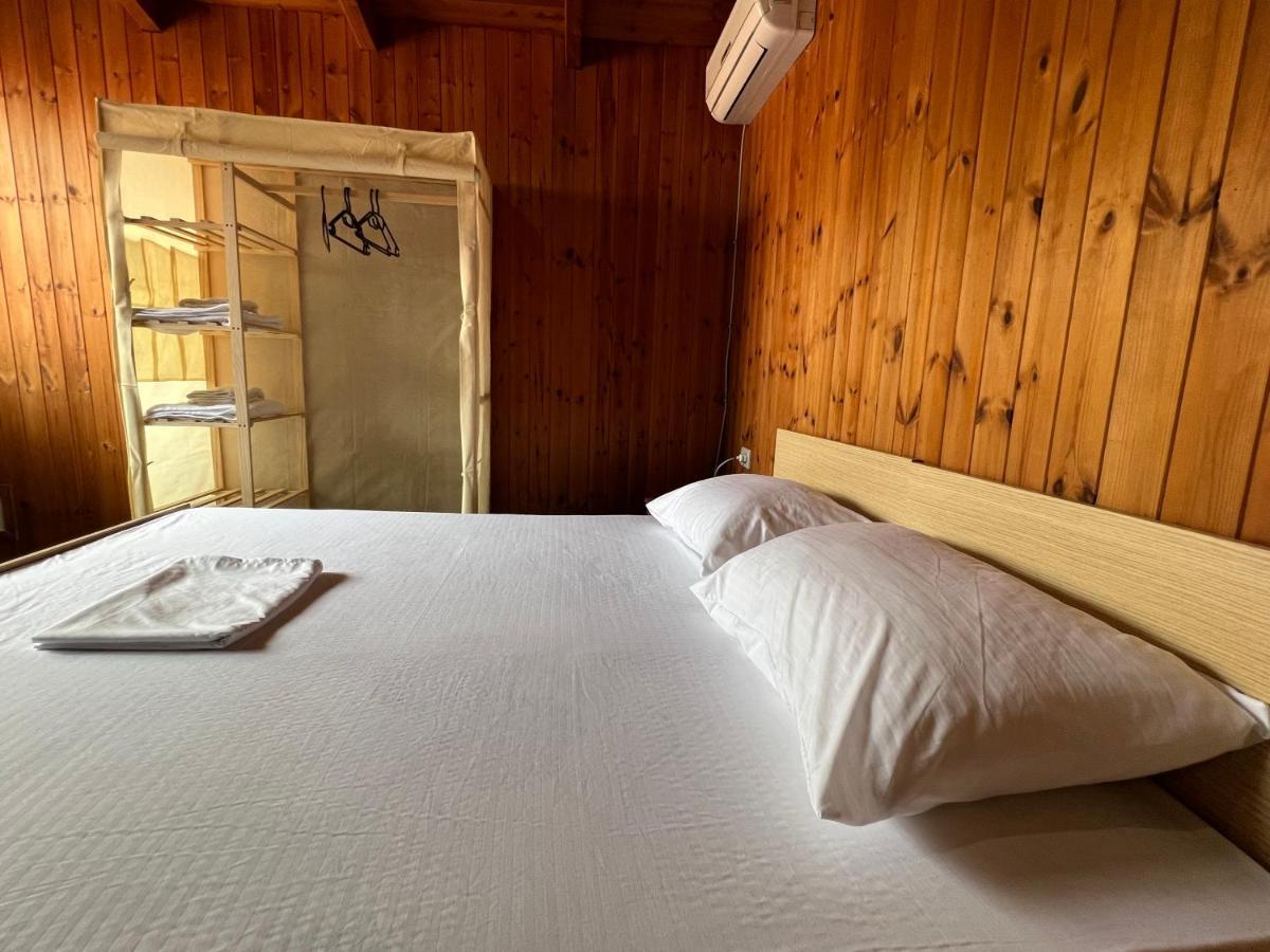 Miqt Beach - Bungalows Orikum Kültér fotó